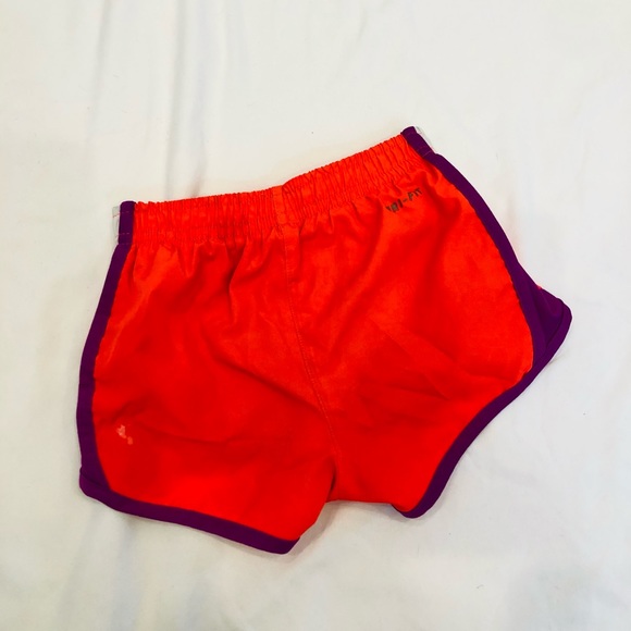 Girls Nike shorts size 2T - Picture 2 of 3